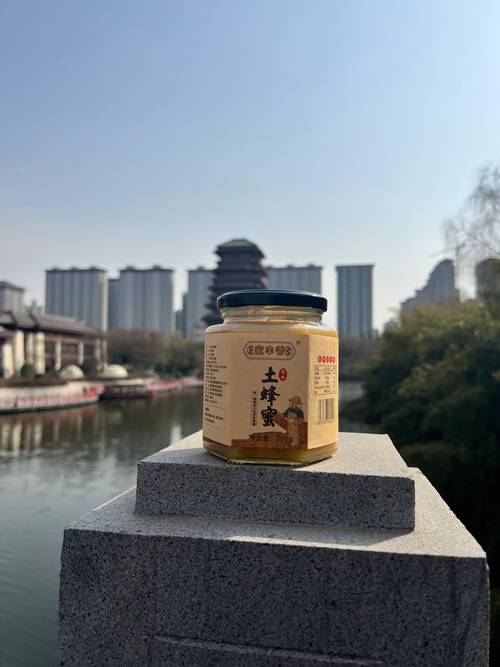 秦岭的土蜂蜜是真的还是假的 秦岭土蜂蜜价格一般多少钱一斤