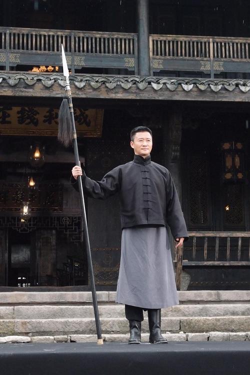 危城百度百科 危城最后吴京为什么救人