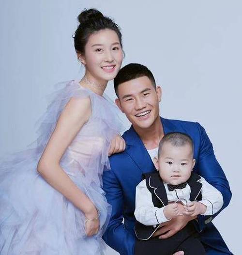 谢孟伟老婆郭珊珊简介 郭姗姗谢孟伟老婆多大了